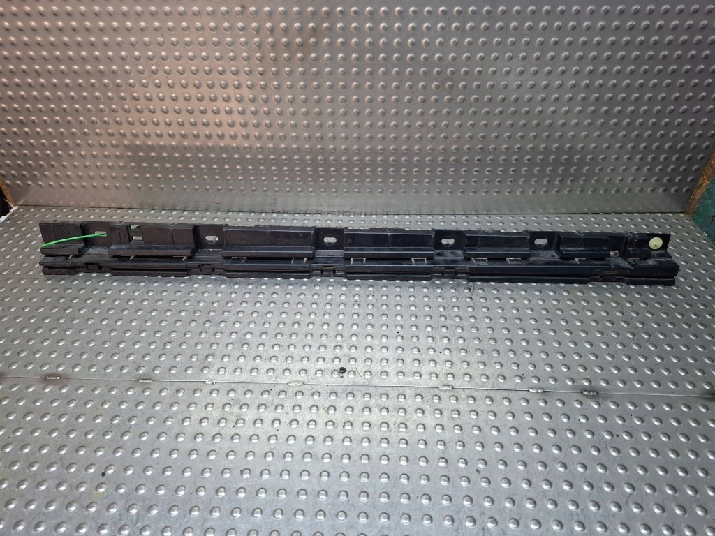 Купити Кронштейн  кронштейн порога  лівий передні  7184777 bmw f10 f11