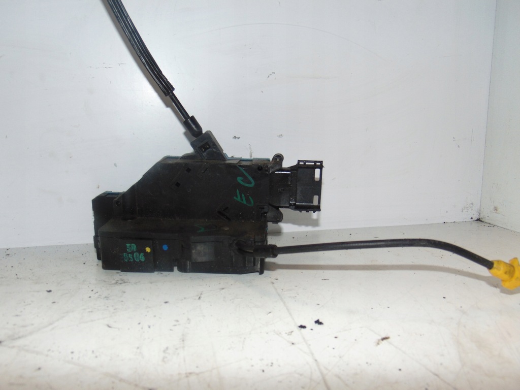 фото №3, Замок дверь правый задняя peugeot 206