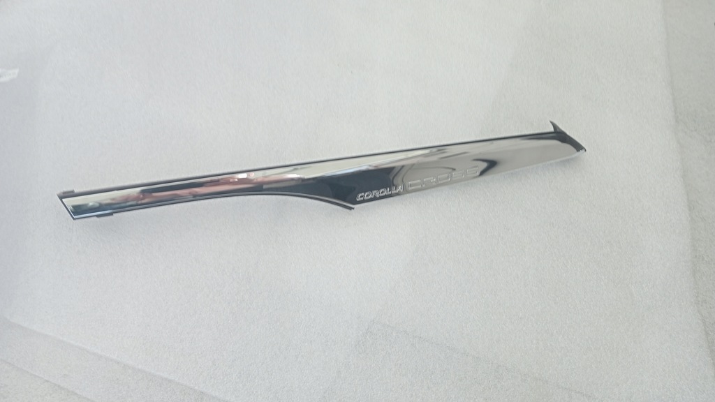 фото №1, Toyota corolla cross молдинг верхний хром левая