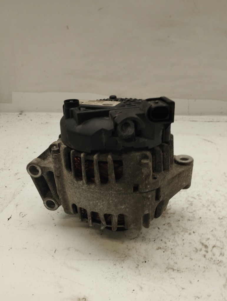 Ford fiesta mk7 vii генератор 7g9n-10300-cc Цена