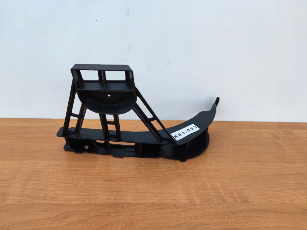 Купить Opel vectra c kombi правый направляющая бампера задняя rh