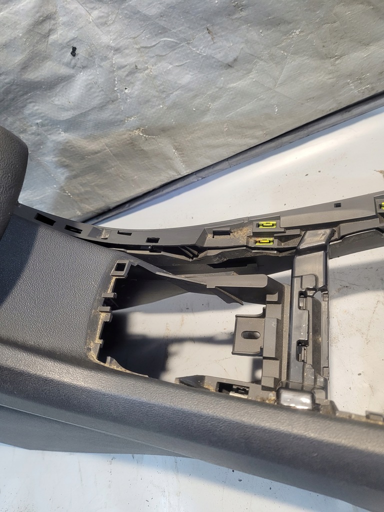 фото №9, Тунель середній підлокітник оригінальний номер 9682469677 citreon c5 x7 10r.