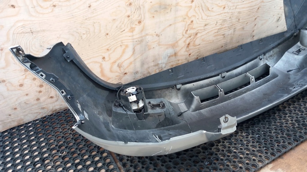 фото №12, Chrysler town & country бампер перед противотуманная фара