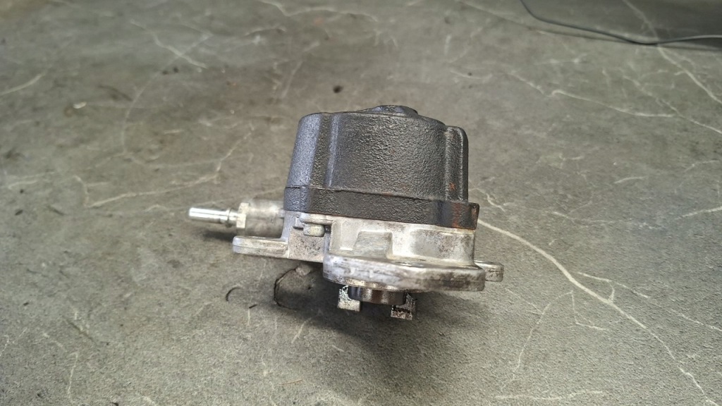 Купити D143-1b насос вакуум peugeot citroen 2.0 hdi rhy 10dygh