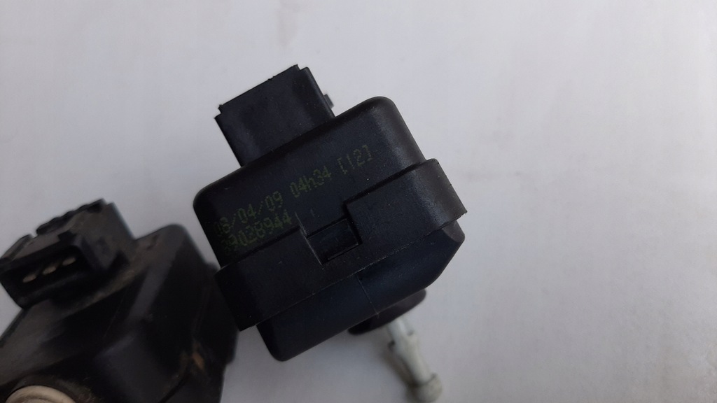 фото №9, Моторчик лампы фара nissan micra k12