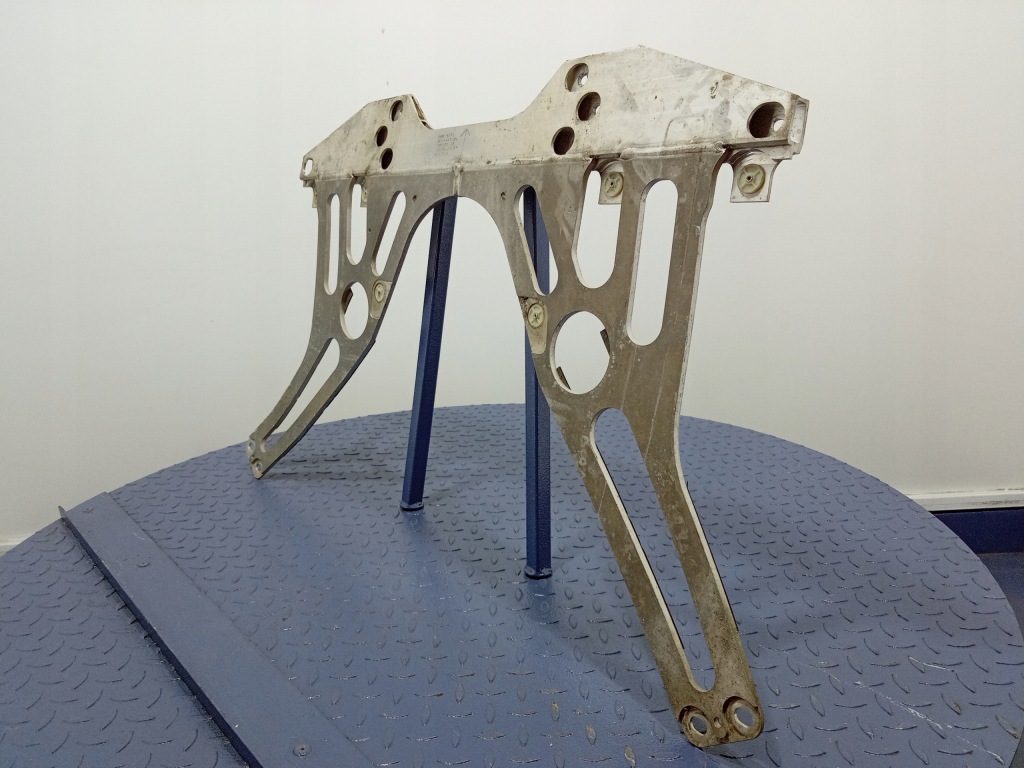 Bmw x3m f97 x4m f98 усилитель распорка подвеска 8077347 Оригинал