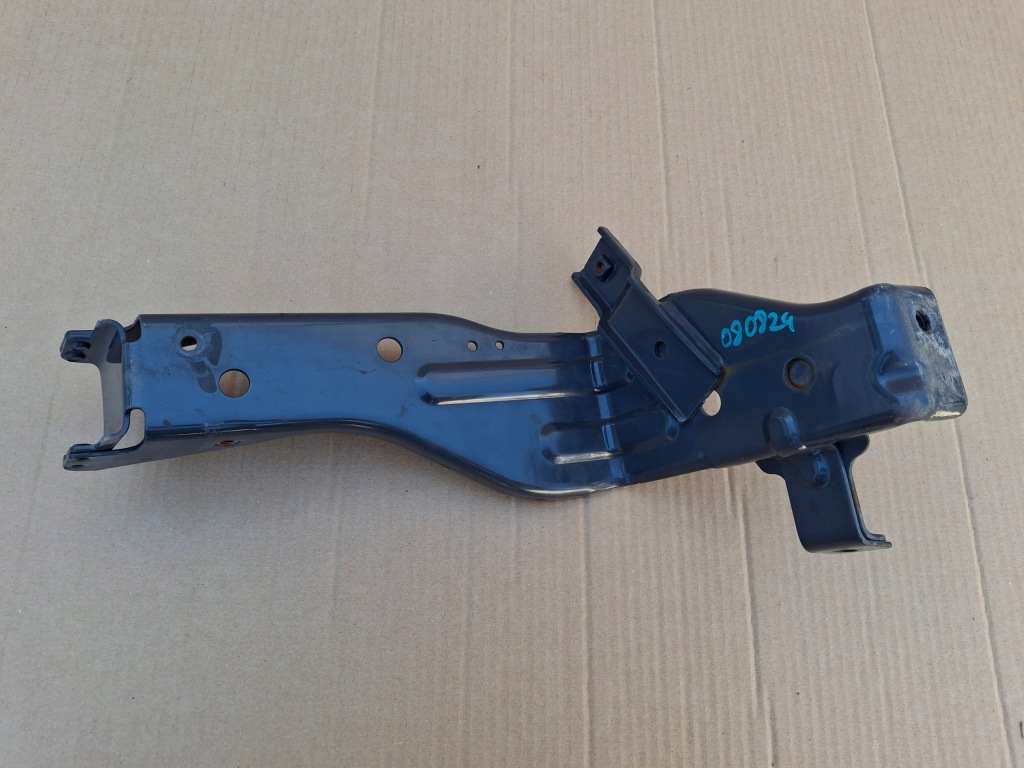 Volvo fh4 кронштейн кронштейн лампы противотуманной фары левый 84046776 в Украине