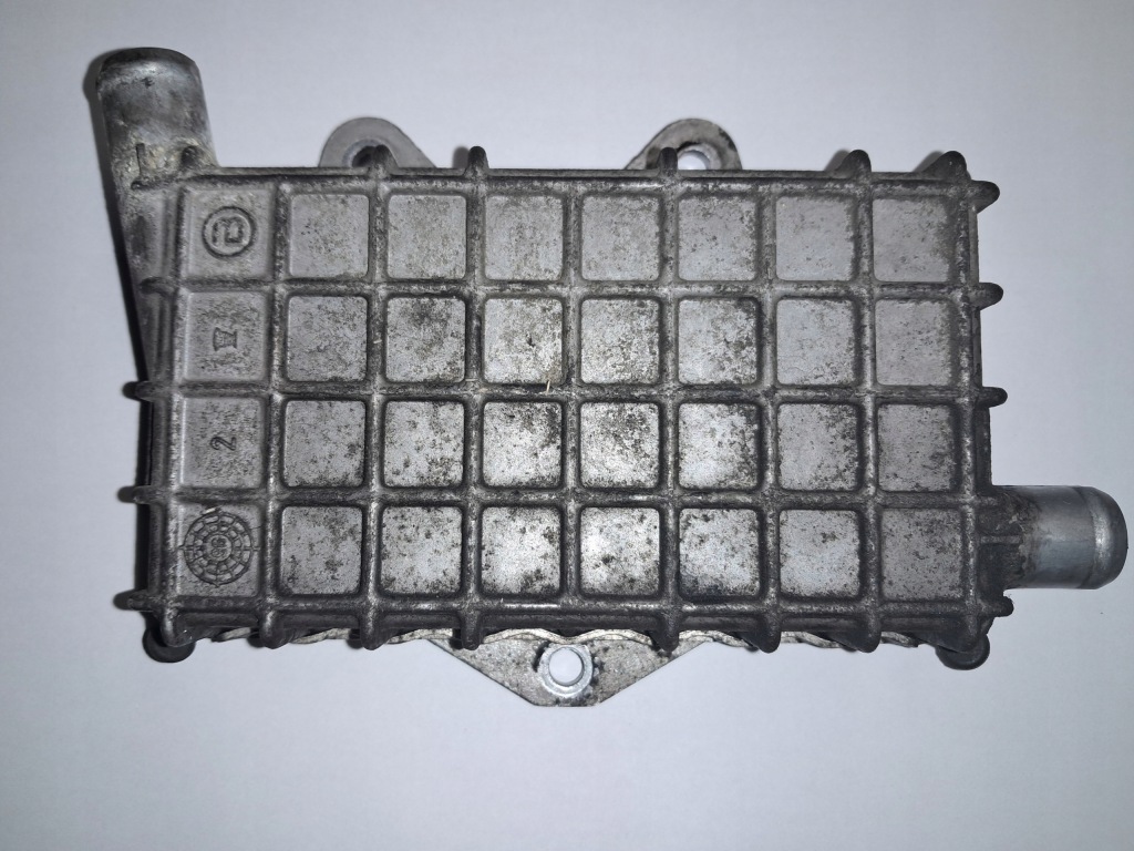 Купити Радіатор оливи mercedes vito 2,3d 6011800065