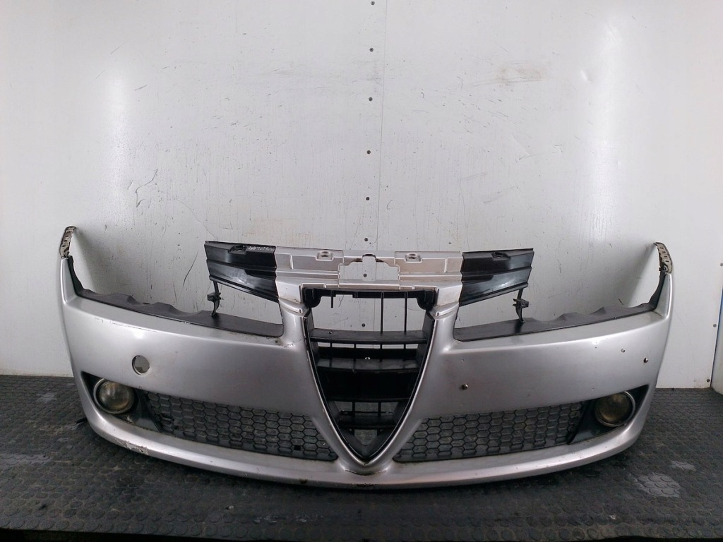Купити Бампер перед alfa romeo 159 565/a