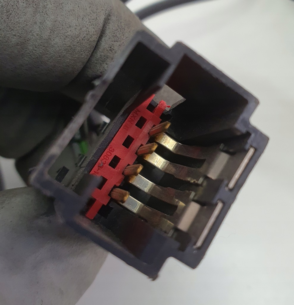 фото №4, Клипса натяжитель поперечина правый перед s-type