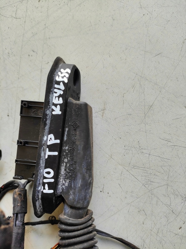 фото №4, Bmw f10 джгут двері правий задня keyless 9240897