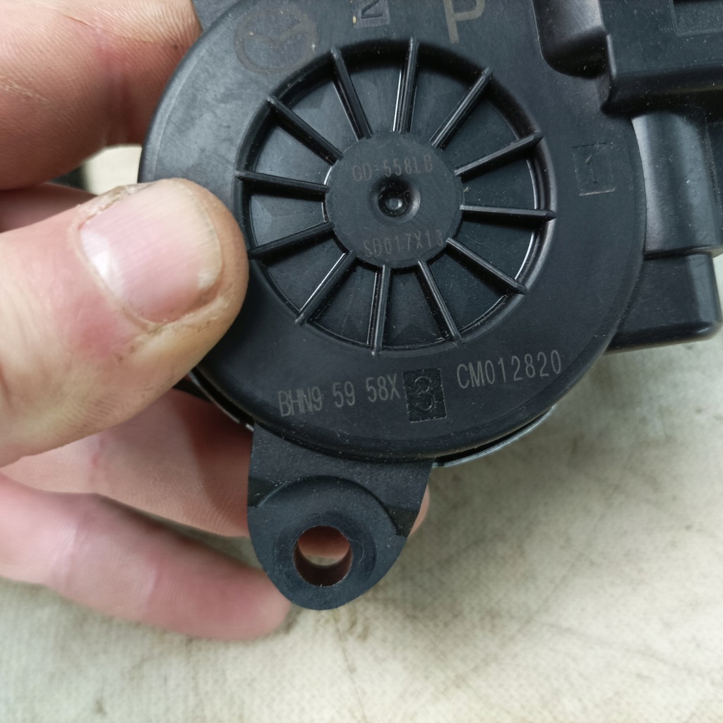 фото №5, Mazda cx5 ii 17- моторчик стекло левый задний