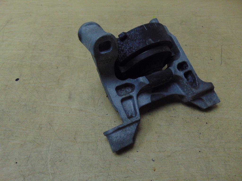 фото №6, Подушка двигателя кронштейн правая mazda 6 gj 2.2d 2012-