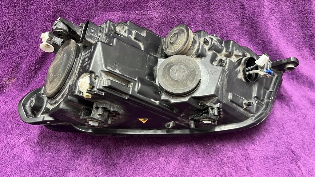 фото №10, Лампа vw caddy 4 lift bi ксенон + led 2k1 europa