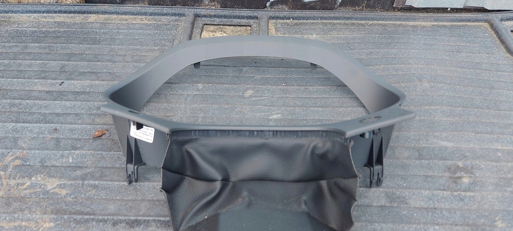 фото №1, Mercedes w246 b-klasa рамка захист спідометра