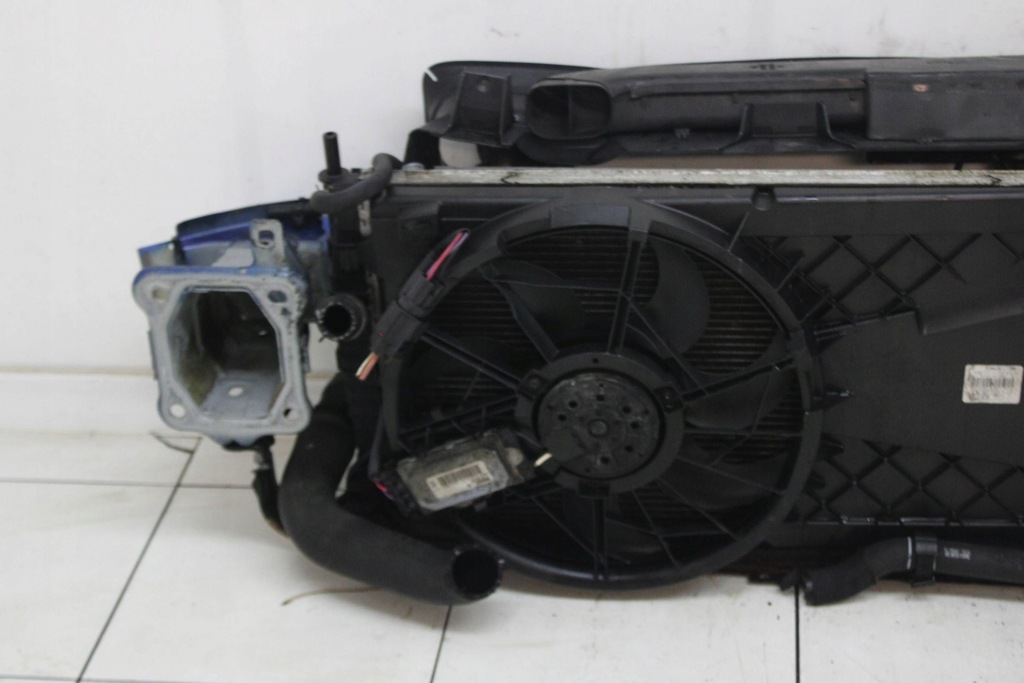 фото №8, Volvo s40 ii v50 lift 2007r- 2.0 d pas перед передний радиатор балка