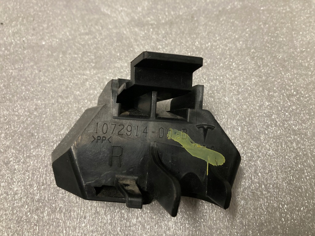 фото №5, Кронштейн протитуманної фари праве tesla s 1072914-00-b