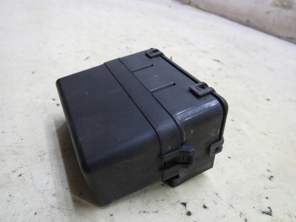 Корпус коробка предохранителей 1.5 dci qashqai j10 1 284b2jd02e Недорого