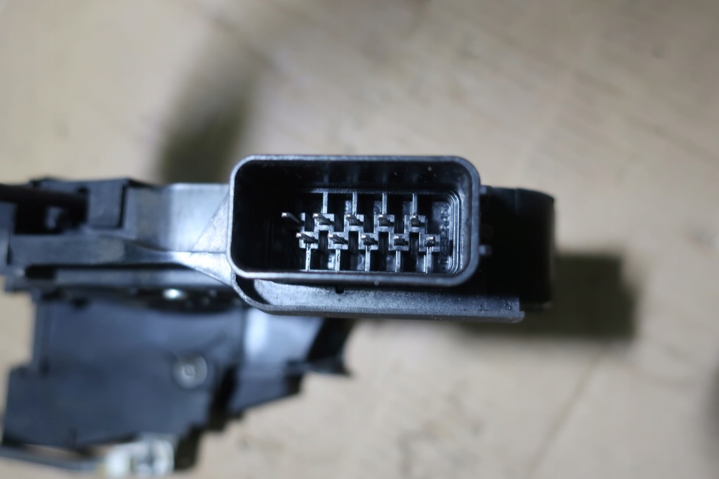 фото №4, Mazda 3 bk lift hb замок дверь правый перед 06- eur