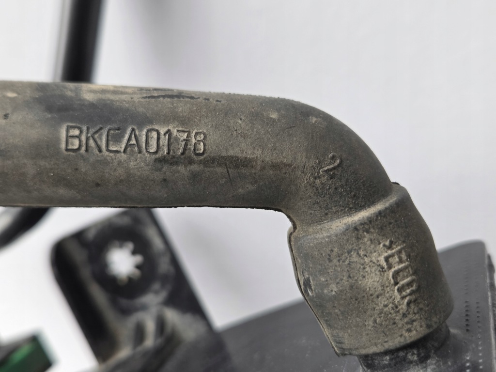 фото №9, Фильтр угольный оригинал ju5a-9d656 ford puma ii mk2 jx61-9e857