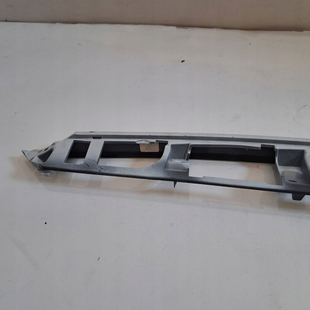 фото №11, Toyota camry viii xv70 накладка накладка задний крышки багажника 76811-33520