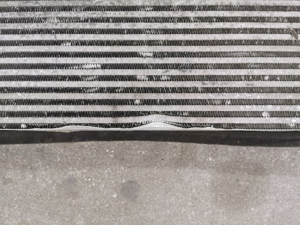 Радиатор интеркулер mercedes vito 2.2cdi Доставка