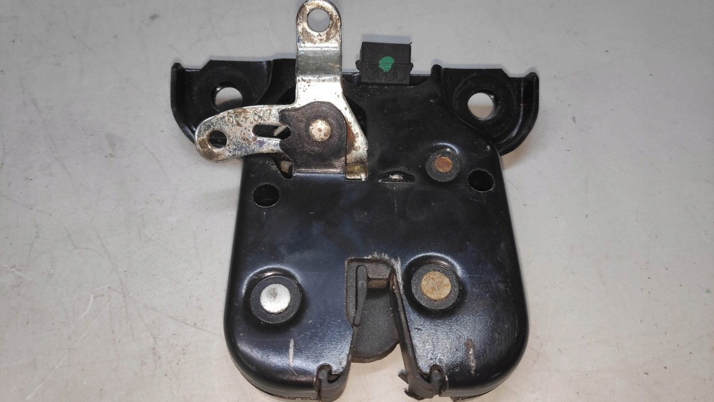 фото №6, Замок крышки задняя багажника audi a3 8p 8p3827505 oem