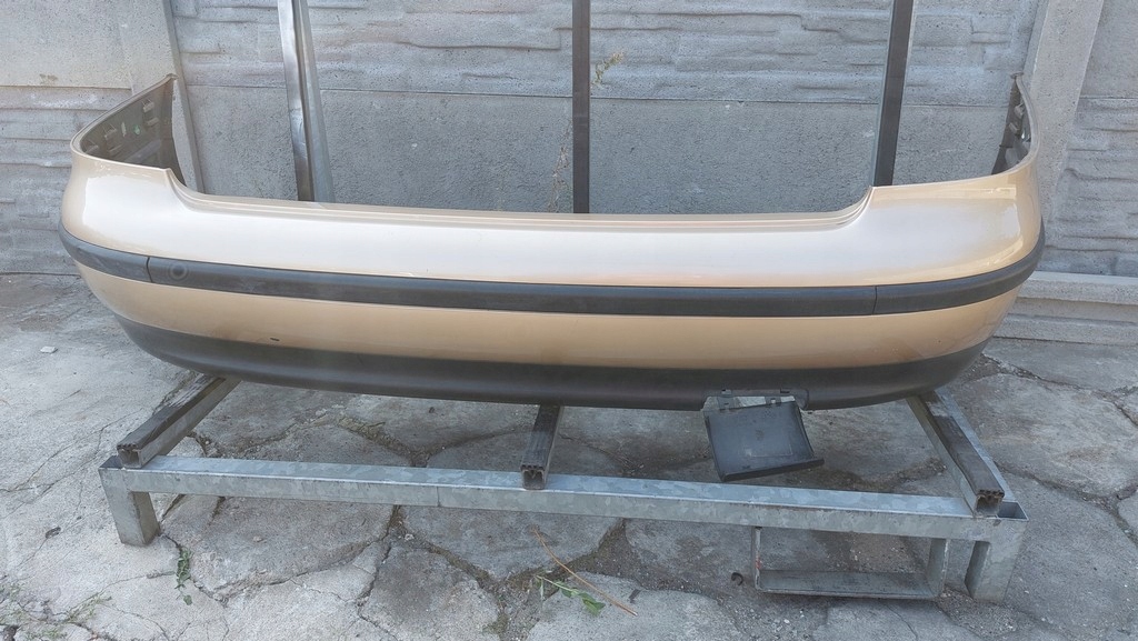 фото №1, Seat toledo ii бампер задня ls1n