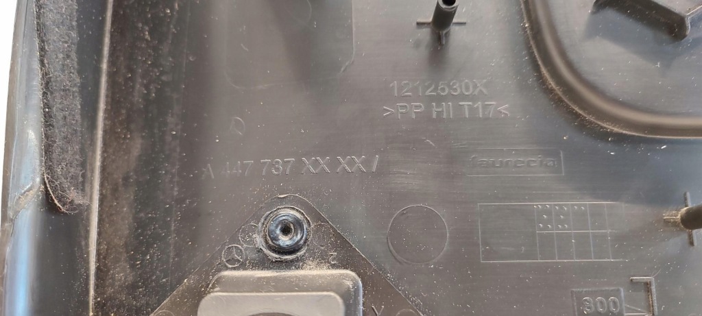 фото №13, Mercedes vito w447 обшивка дверь раздвижных левый a4477370800