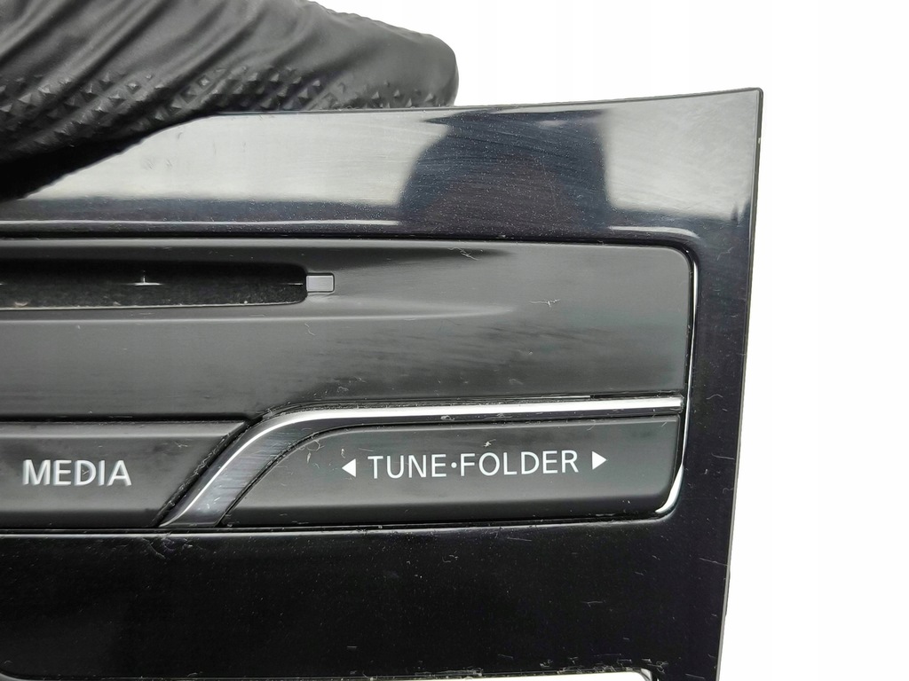 фото №11, Infiniti q30 2016 панелі керування, перемикачі