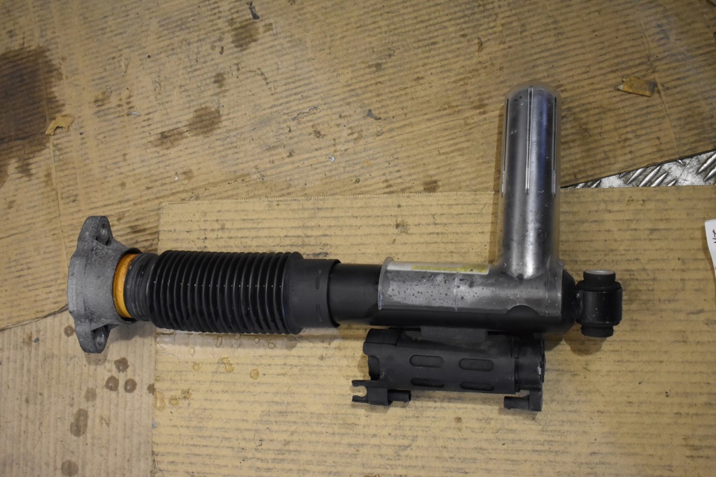 фото №1, Амортизатор задній правий mercedes w213 e63 1