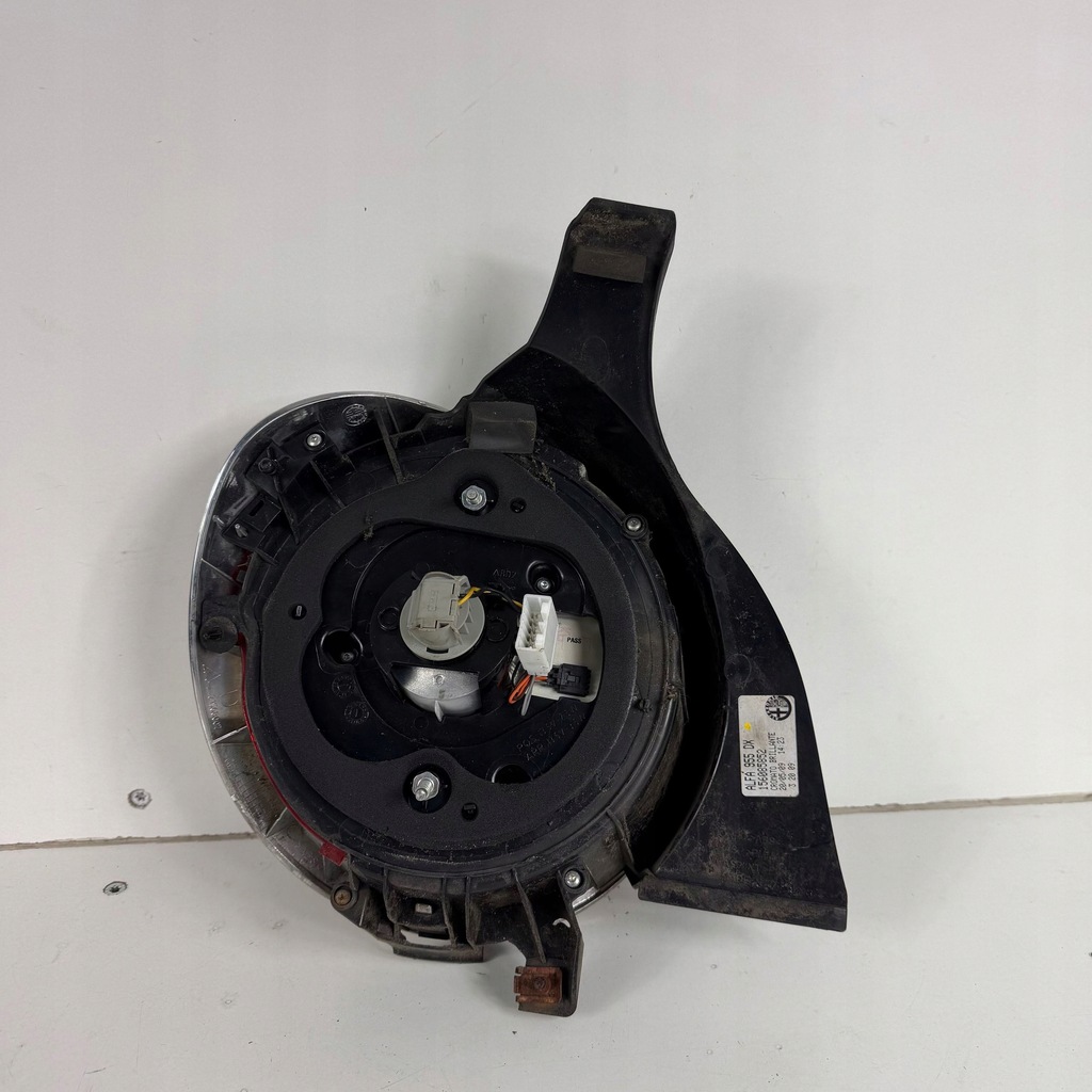 фото №9, Лампа правий задня права задня alfa romeo mito оригінальний номер оригінал 156085852