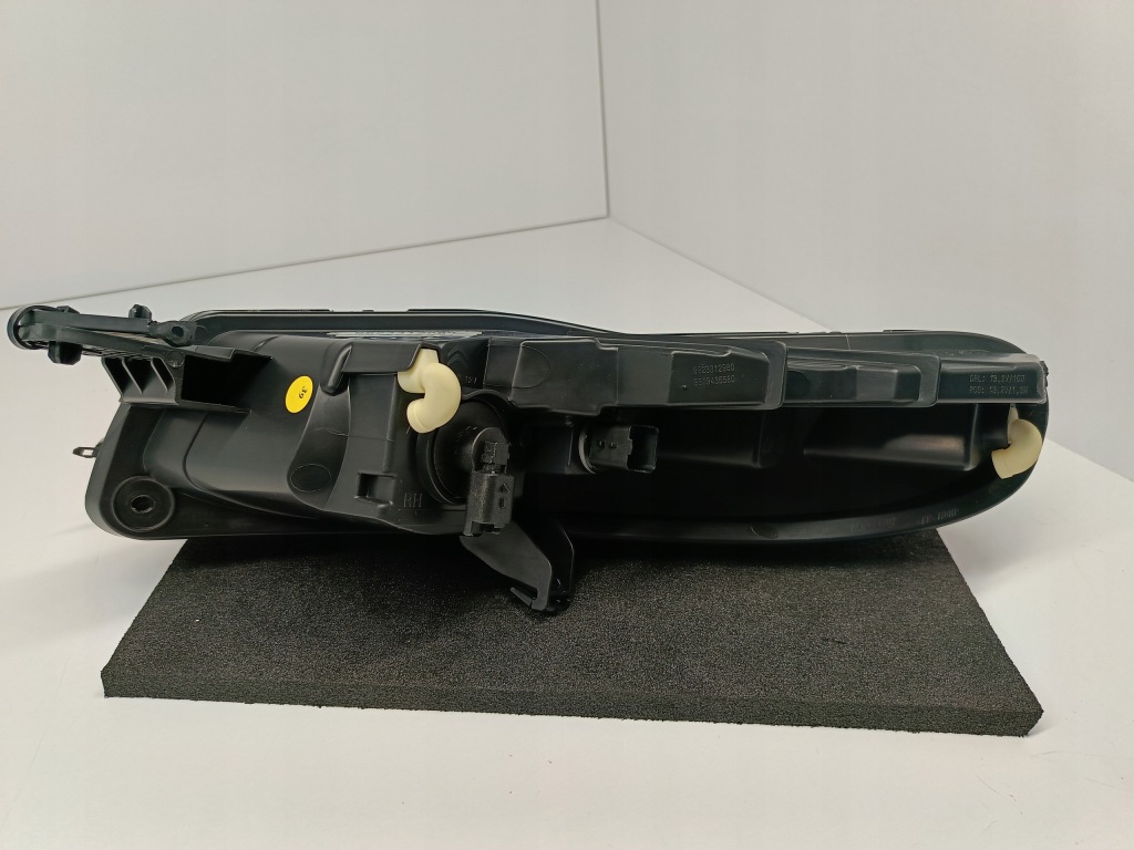 Citroen c3 3 16- фара правый  фонарь  drl правое перед led oem 9823312980 Киев