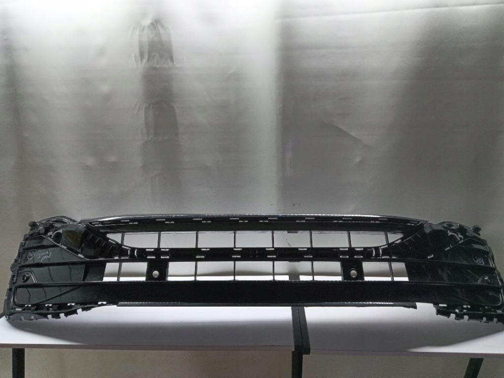 фото №1, Решётка средняя бампера перед передняя vw tiguan ii lift r-line 5na853677q