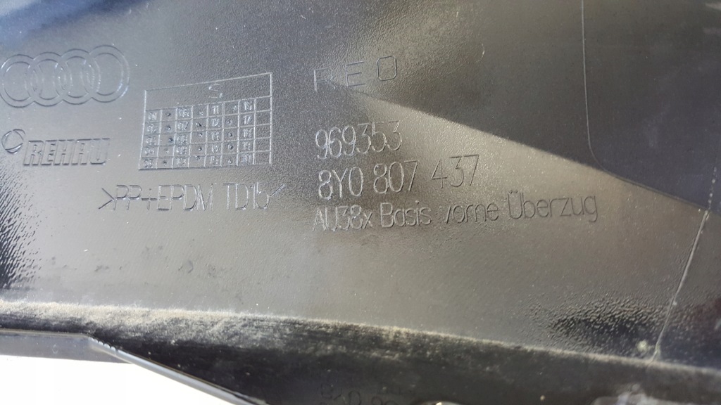 фото №10, Audi оригинальный номер 8y0807437 бампер