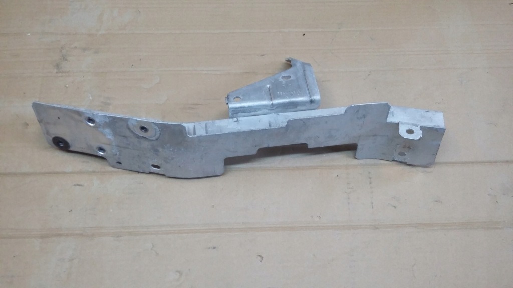 фото №1, Направляющая передней правой лампы bmw x5 f15, f85 7294492 24831759 2014