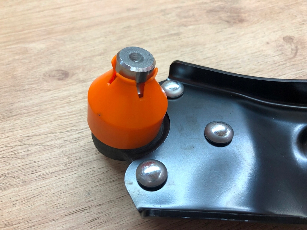 фото №6, Рычаг перед правый sasic 7470066