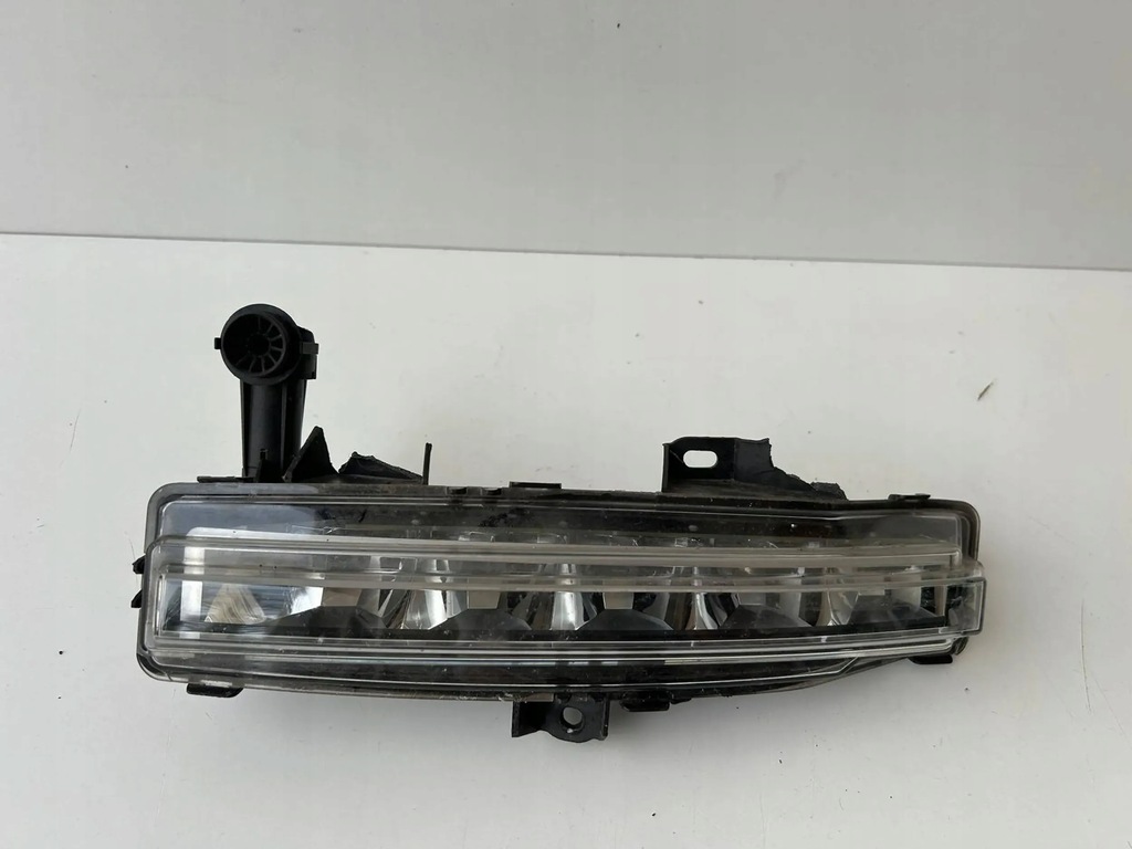 фото №1, Land range rover l460 противотуманная фара led drl левый перед m8e2-15201-ac