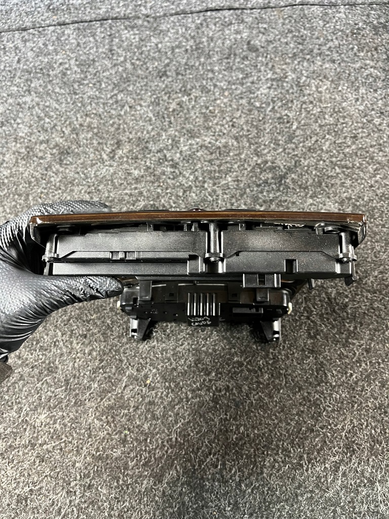 фото №9, Mercedes w209 clk панель обдув кондиционера рамка радио a2098300085