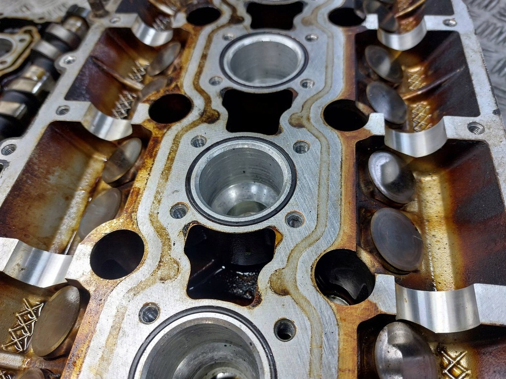 фото №12, Головка + валы volvo s40 ii 2.4 20v 8642289 8642291 8692552 8658495