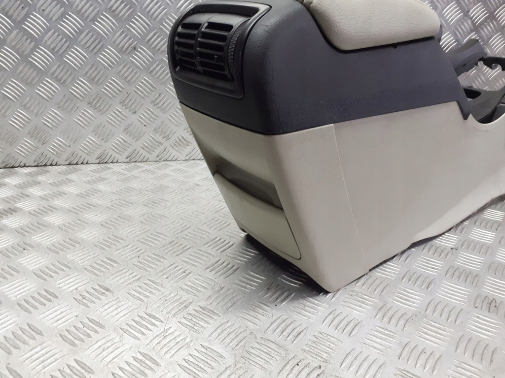 фото №13, Підлокітник тунель saab 9-3