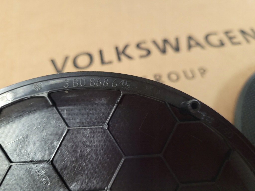 фото №4, Nowa оригинальная заглушка рамка динамика дверь перед vw seat оригинальный номер 3b0868645b41