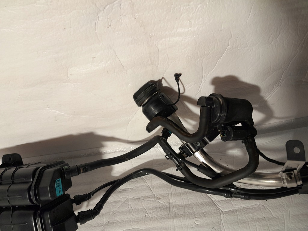 фото №4, Kia carnival 2022 фильтр угольный труба заливной топлива 31420-r0500 31420-r0400