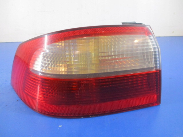 фото №1, Laguna ii liftback лампа задня ліва valeo w крила