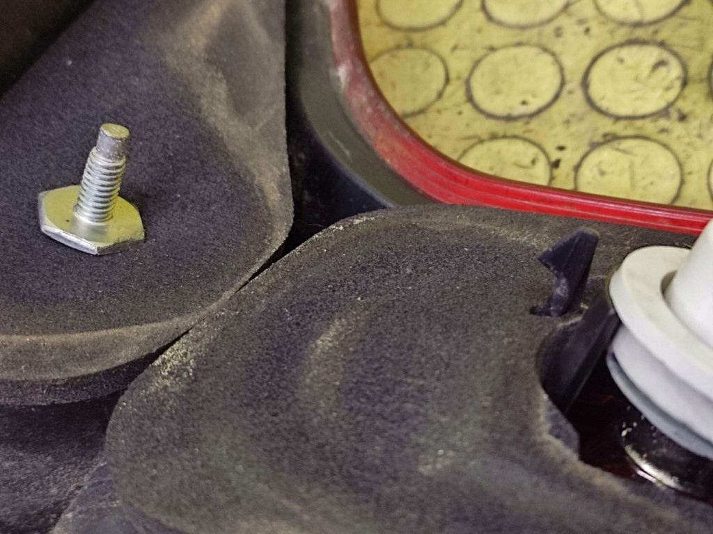 Volvo v50 фара правий задні Доставка