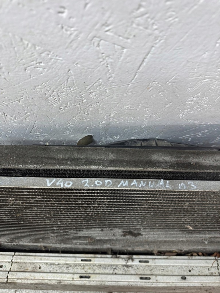 Комплект радиатор воды интеркулер вентилятор volvo v40 2 механическая коробка передач 2.0 d2 d3 с Разборки