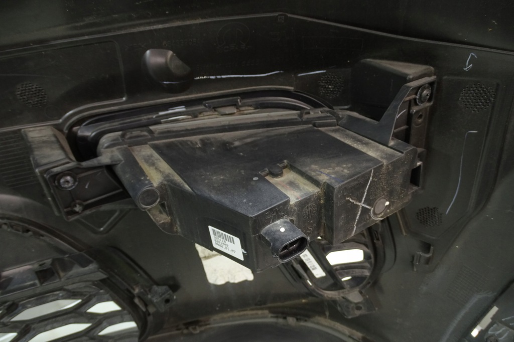 фото №14, Dodge durango 2021- бампер перед передний противотуманные фары bez pdc