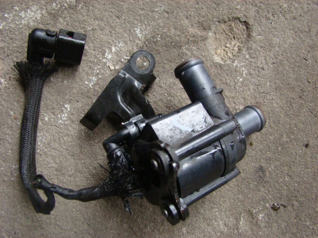 фото №1, Додаткова помпа wody audi vw passat b8 5q0965561b