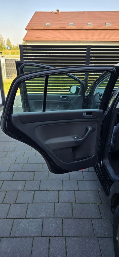 фото №4, Обшивка дверь обивка перед vw golf 5 plus 2003-2009