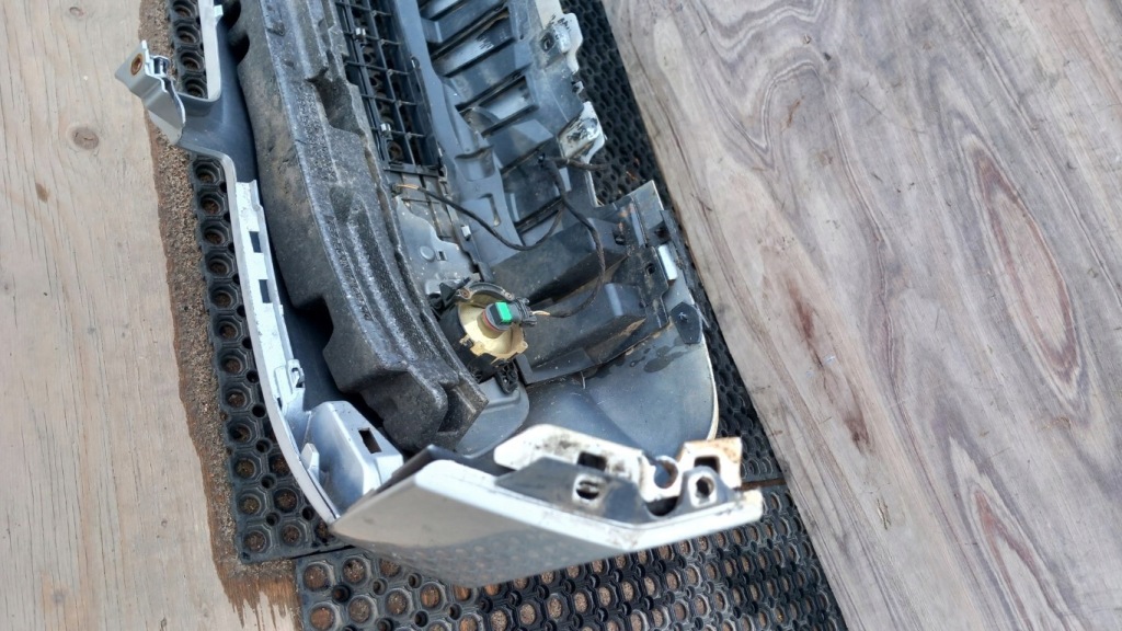 Купити Mercedes a w169 рестайлінг  бампер перед 761 протитуманна фара